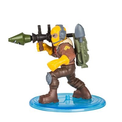    :   4  (Fortnite Battle Royale Collection: 4 Action Figure Squad Pack) (,  3)