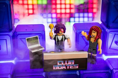   -   (Roblox Celebrity Club Boates Game Pack) (,  2)