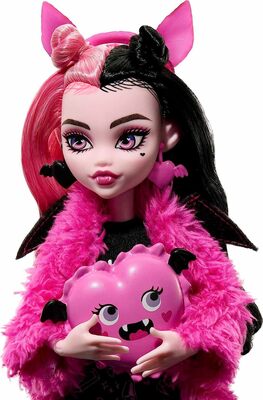  -   (2022.) (Draculaura &amp; Pet Bat - Monster High Creepover Party) (,  1)