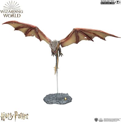     (Harry Potter Hungarian Horntail Deluxe Box) ()