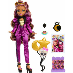   -   (Clawdeen Wolf Doll in Monster Ball)